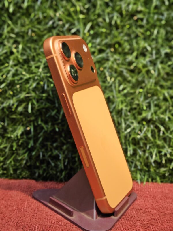 Iphone 17 pro 256 gb (Cosmic Orange)