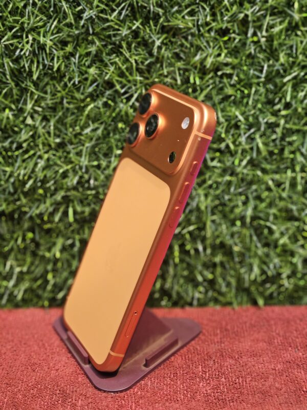 20260608_121117 Apple Iphone 17 Pro 256 gb (cosmic orange)