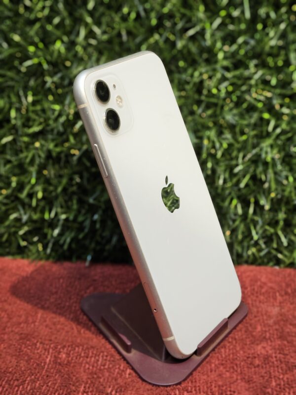 20260608_123642 Apple Iphone 11 128 gb (white)