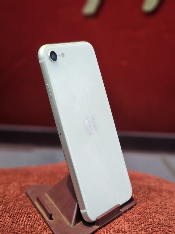 Apple Iphone Se 2020 64 gb (white)